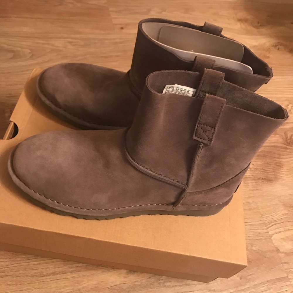 Women’s Ugg boots size 9